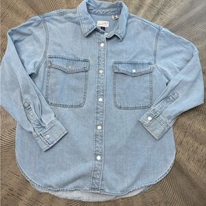 Universal Thread Light Blue Button Down Shirt